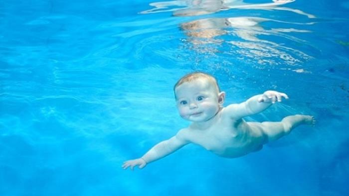 کلاس شنای نوزادان، فواید